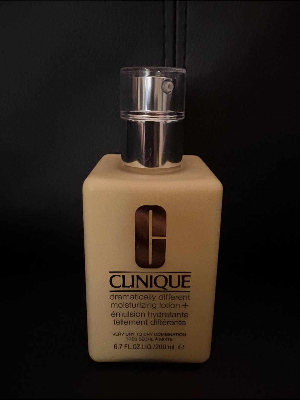 Clinique Dramatically Different Moisturizing Lotion+ — Pale Yellow